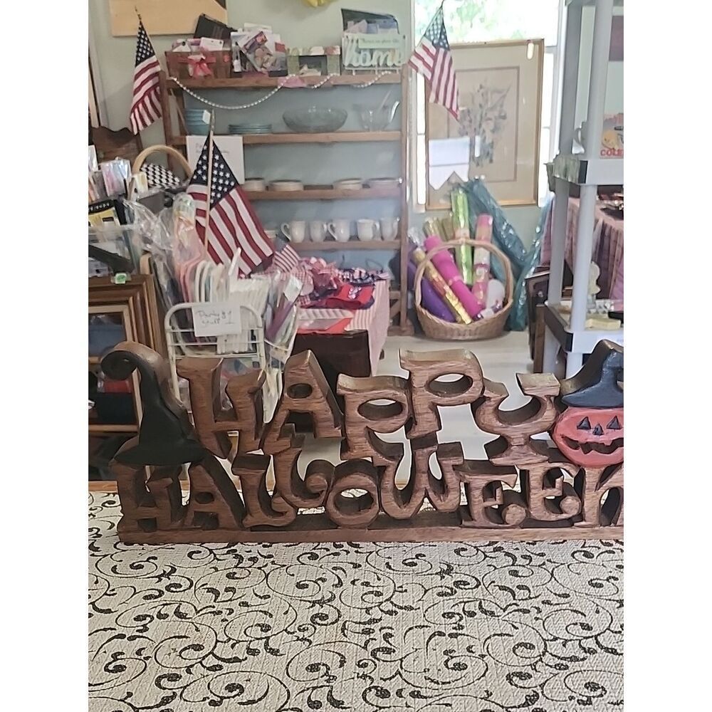 Wooden "Happy Halloween" Table Décor